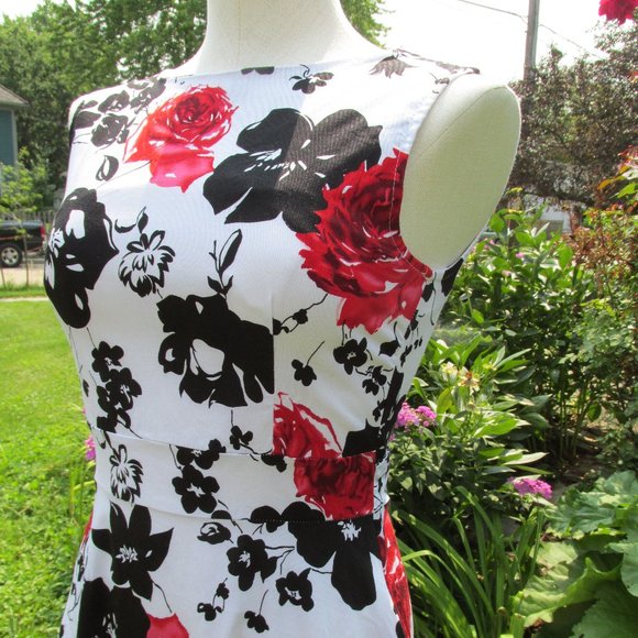 Floral Casual Summer Dress - Picture 3 of 4